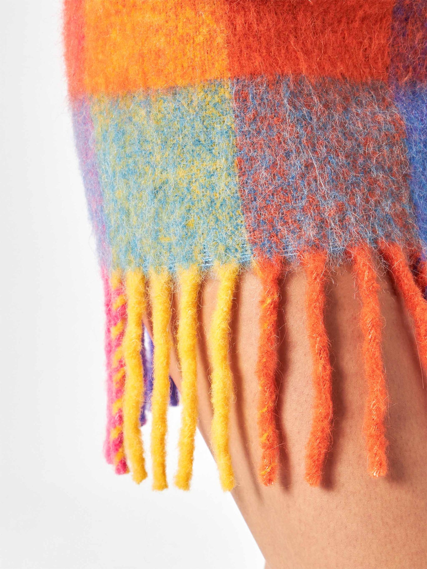 Woman skirt with fringes